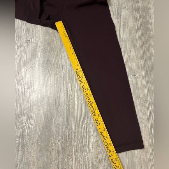 Lululemon Black Cherry Color Align Crop Leggings Size 6 W6AMPS Pilling **Read**. - Picture 12 of 13